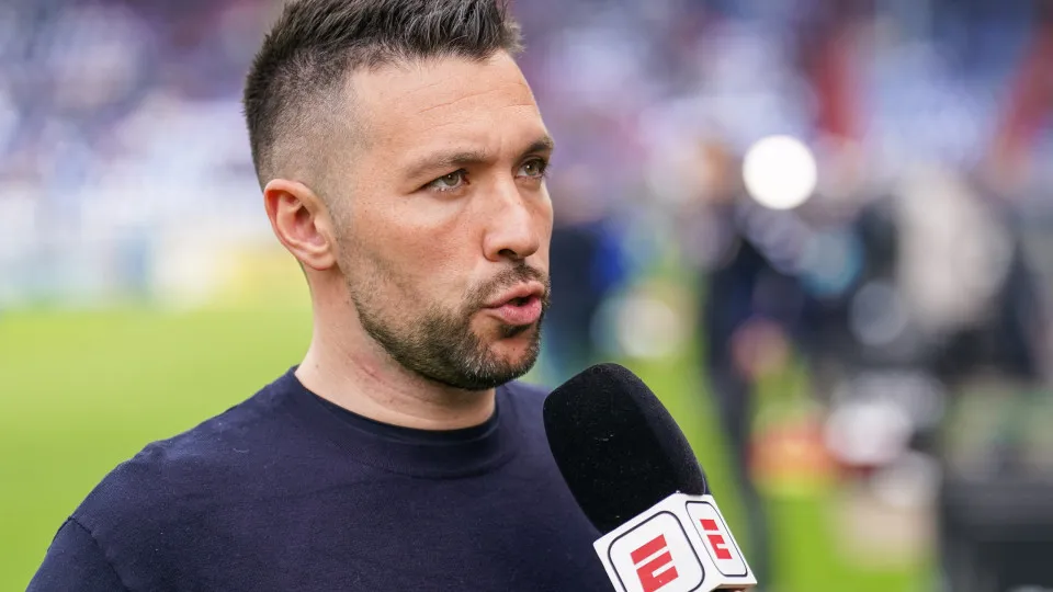 Farioli, nome ligado ao FC Porto, quebra o silêncio: “Não estou com pressa…”