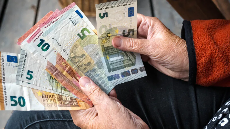 Afinal, quem nunca descontou tem ou não direito à reforma em Portugal ?