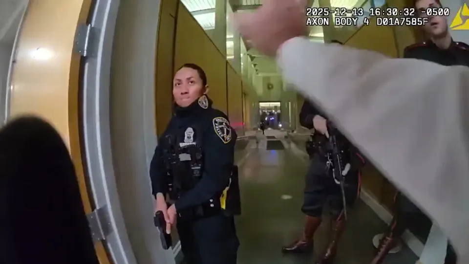 Há novas imagens do tiroteio em Brown atribuído a Cláudio Valente