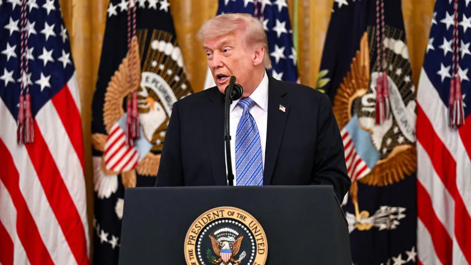 Trump avisa que pode aumentar bombardeios caso Teerão não aceite acordo